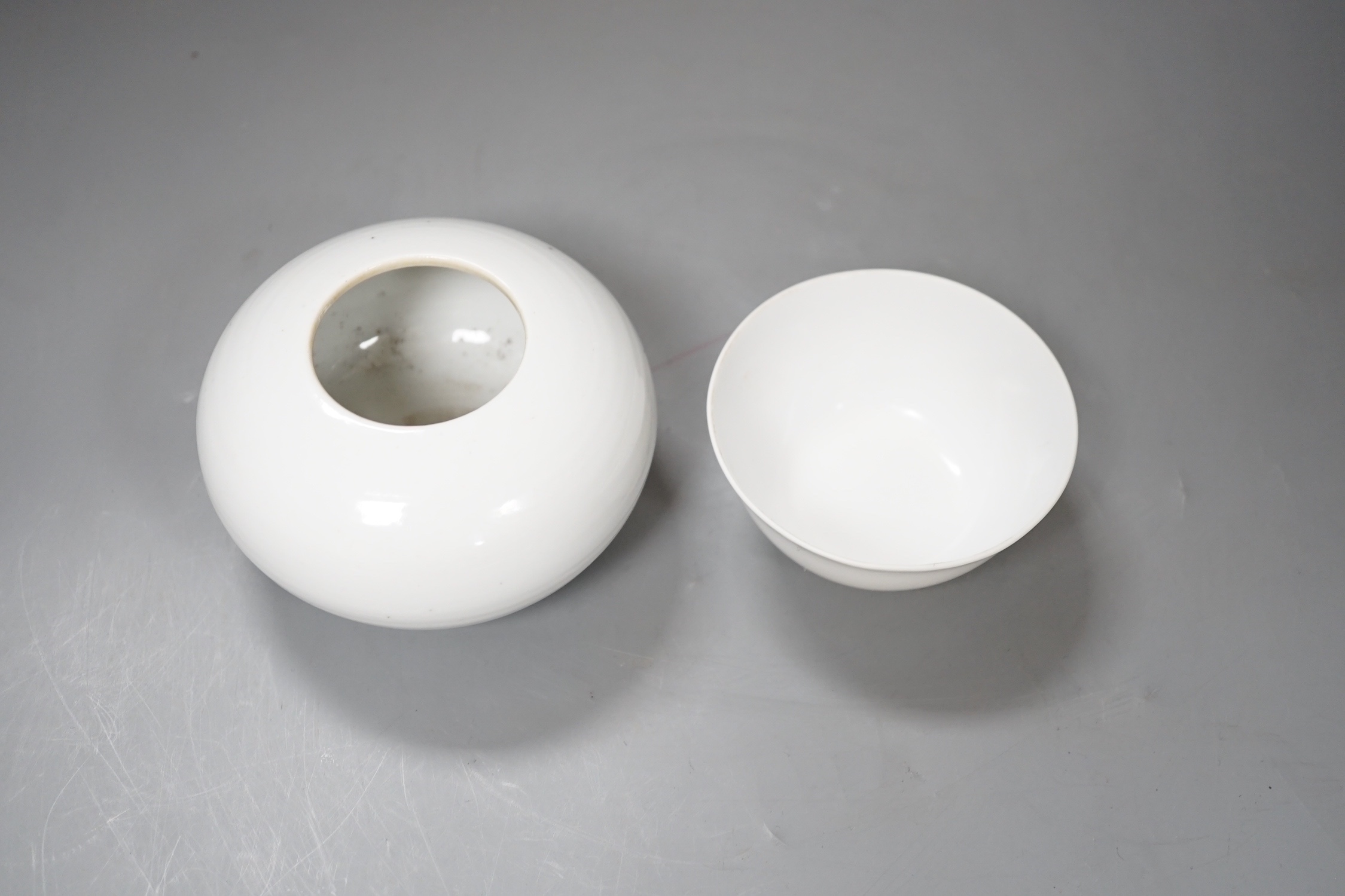 A Chinese white glazed water pot and a similar cup (2)